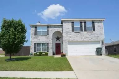 Main picture of 2611 Echo Dr