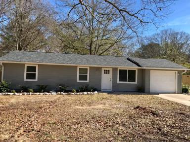 Main picture of 1251 Lakeview Dr NW