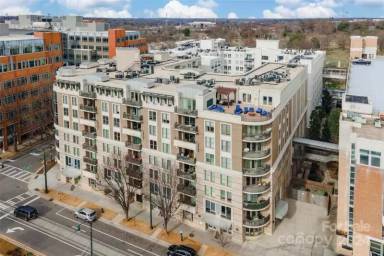 Main picture of Gateway Plaza