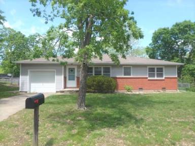 Main picture of 809 Cypress Ln