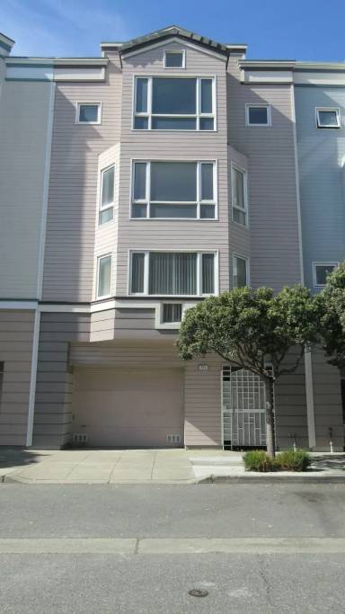 Main picture of 771 La Playa St