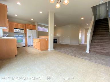 Main picture of 7438 SE Jack St