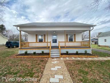 Main picture of 1704 Walford St