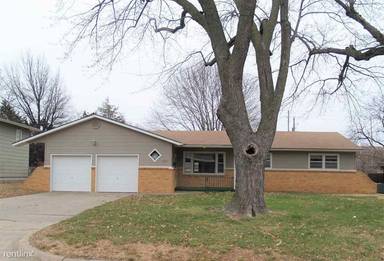 Main picture of 1006 N Acadia Ave