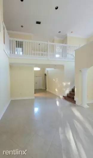 Main picture of 14390 SW 36th Ct