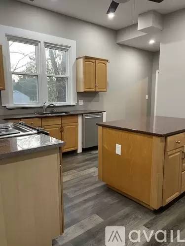 Main picture of 319 N Hesperia St