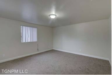 Main picture of 7401 S Hoover St
