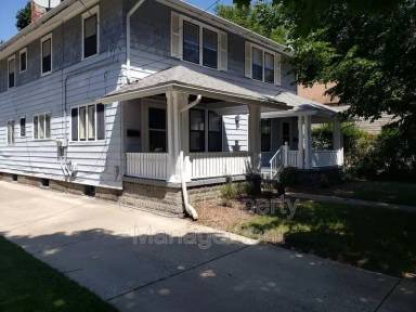 Main picture of 229 Palmer St NE