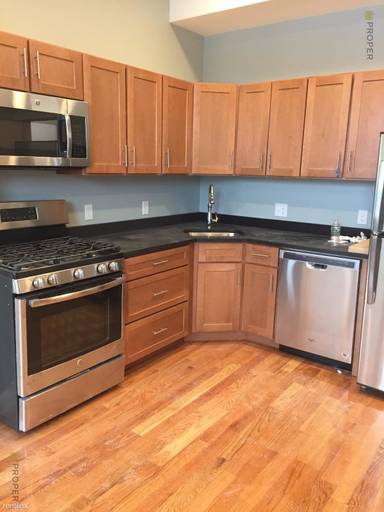Main picture of 337 Moody St