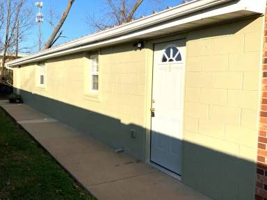 Main picture of 816 S Pleasant St