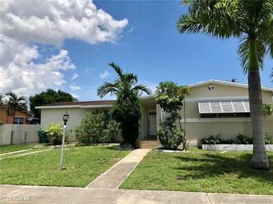 Main picture of 1521 SW 82nd Ct