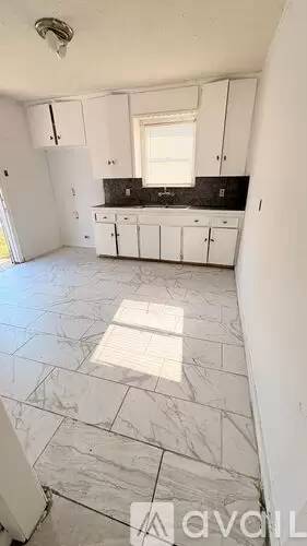 Main picture of 2701 Brewster St