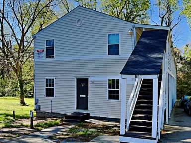 Main picture of 1600 Poole Rd