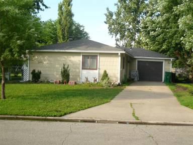 Main picture of 2421 Brook Ln