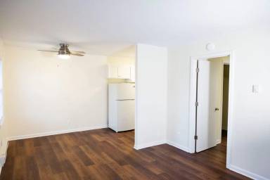 Main picture of 1102 Leonard St