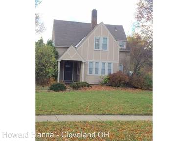 Main picture of 296 E 270th St