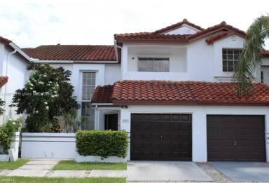 Main picture of 8422 SW 209th St