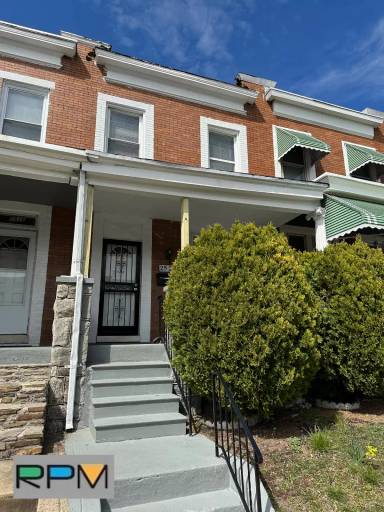 Main picture of 2528 Robb St