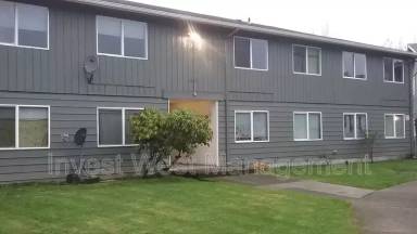 Main picture of 1955 33rd Ave