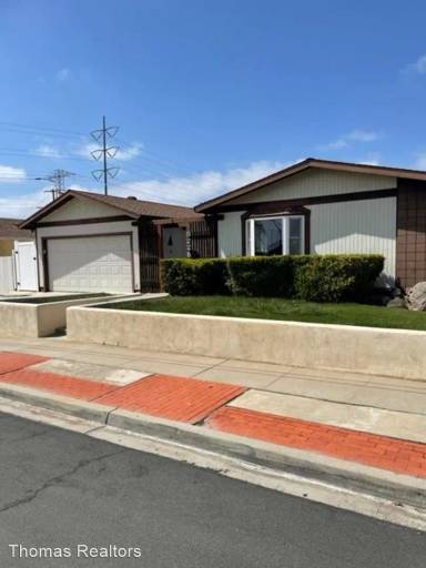 Main picture of 5228 Canning Pl