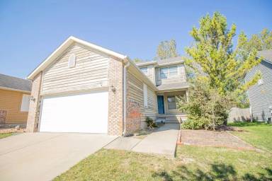 Main picture of 202 E Pine Ave
