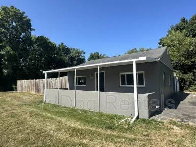 Main picture of 3335 S Hamilton Rd
