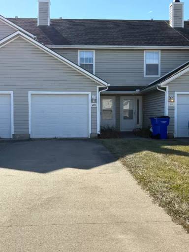 Main picture of 1244 NW Phelps Dr