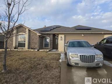 Main picture of 3408 Lauren St