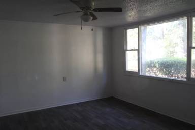 Main picture of 1002 E Roosevelt Ave