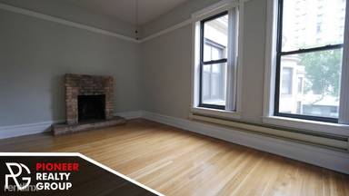Main picture of 1218 N Dearborn St