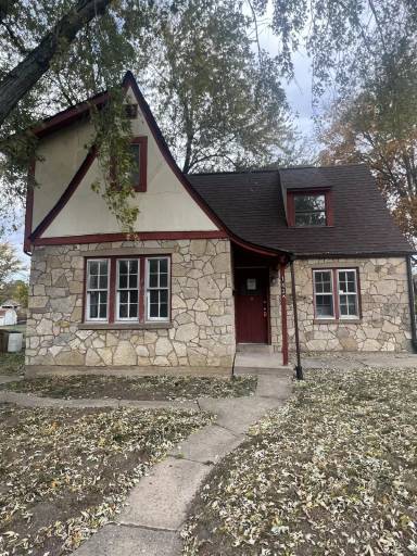 Main picture of 143 Virginia St