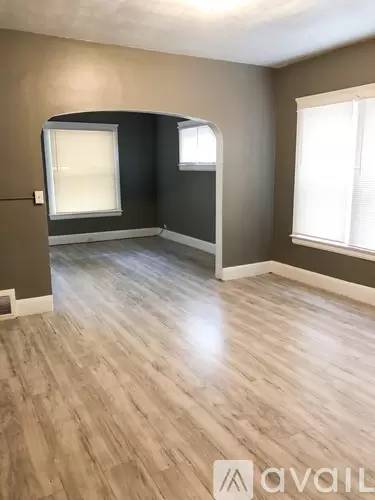 Main picture of 10319 Somerset Ave