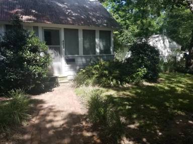 Main picture of 403 Riveredge Dr