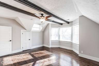 Main picture of 902 N 49th Ave