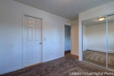 Main picture of 4004 E 8th Ave