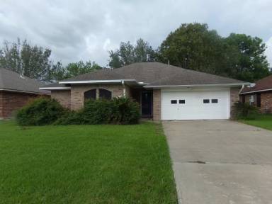 Main picture of 128 Papaya St