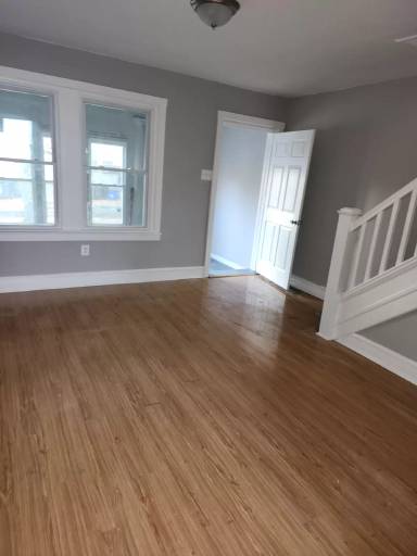 Main picture of 2559 S Dewey St