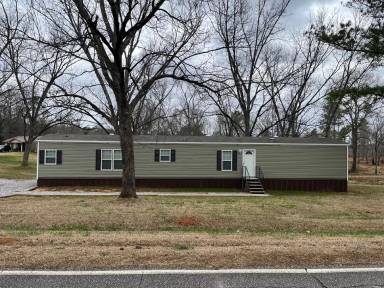 Main picture of 6675 Lee Road 270