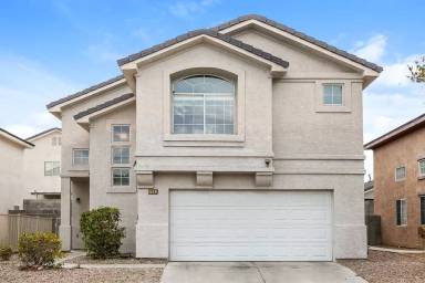 Main picture of 7521 Wandering St