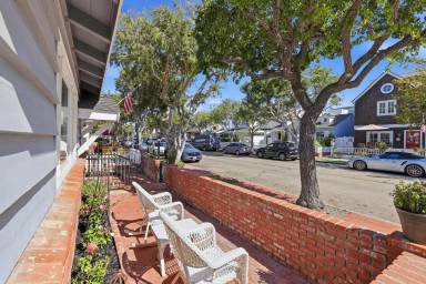 Main picture of 2104 E Ocean Blvd