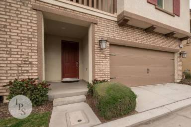 Main picture of 6052 E Bishop Ln