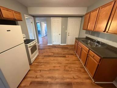Main picture of 281 Main St