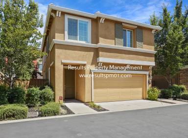 Main picture of 2045 Camino Real Way