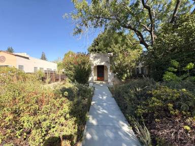 Main picture of 950 Boyce Ave