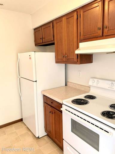 Main picture of 890 Grand Ave