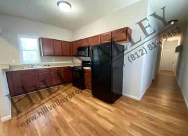 Main picture of 1011 Elm St
