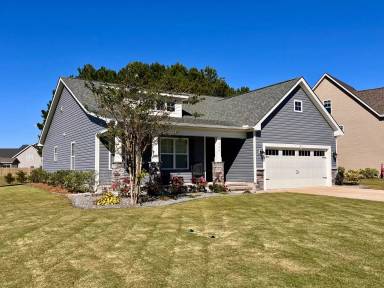Main picture of 300 Long Pond Dr