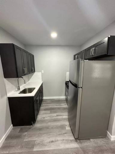 Main picture of 615 E Vernon Rd