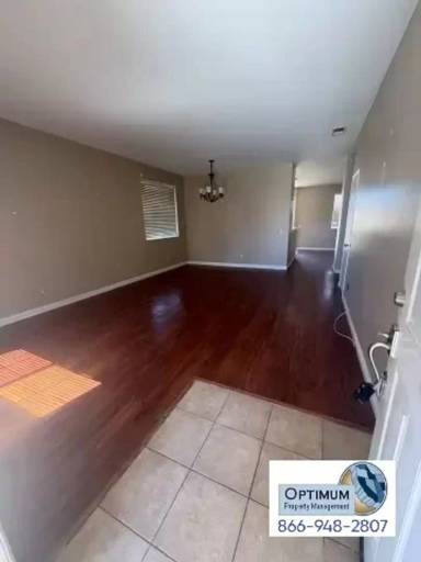 Main picture of 12654 Meadow St