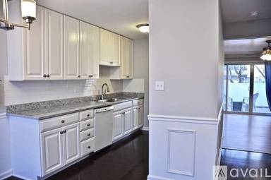 Main picture of 3704 Elberta Ln